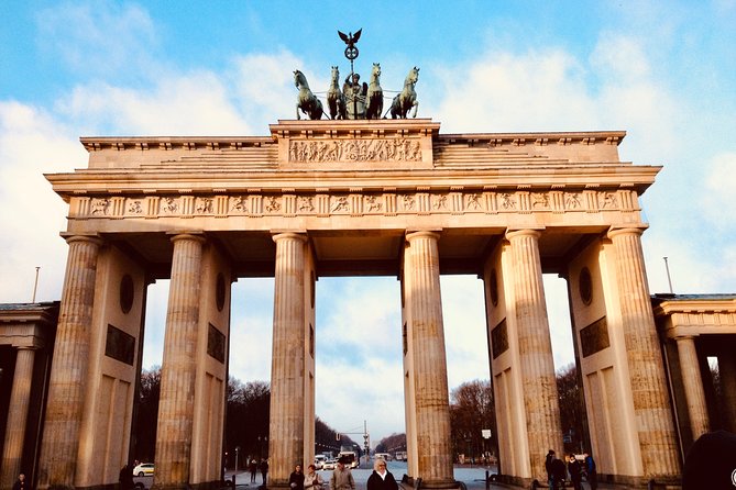Welcome/Farewell SightseeingTaxi Tour +Transfer from/to the airport - Hackescher Markt and Jewish Berlin